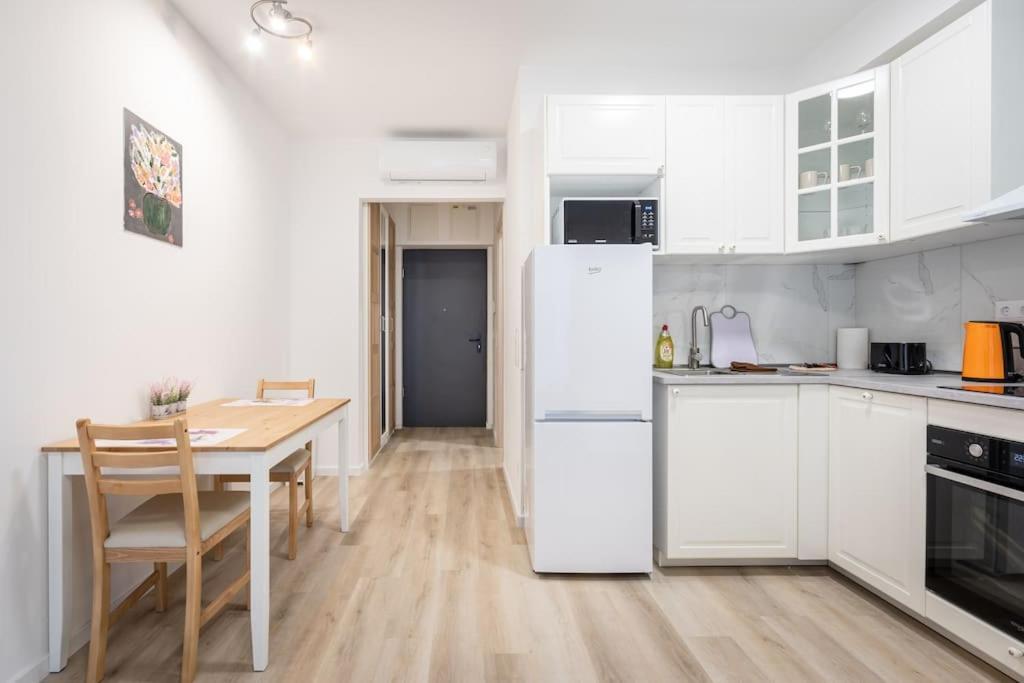 Oaks Studio With Balcony Budapest Esterno foto