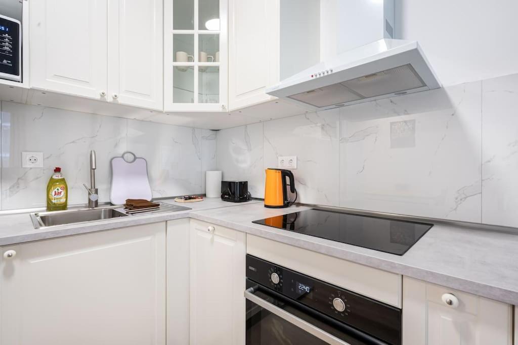 Oaks Studio With Balcony Budapest Esterno foto